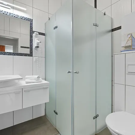 アパート Stranddistel, Haus Gudrun Familiensuite 1 ツィノヴィッツ