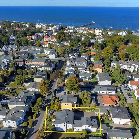 Stranddistel, Haus Gudrun Familiensuite 1 アパート ツィノヴィッツ